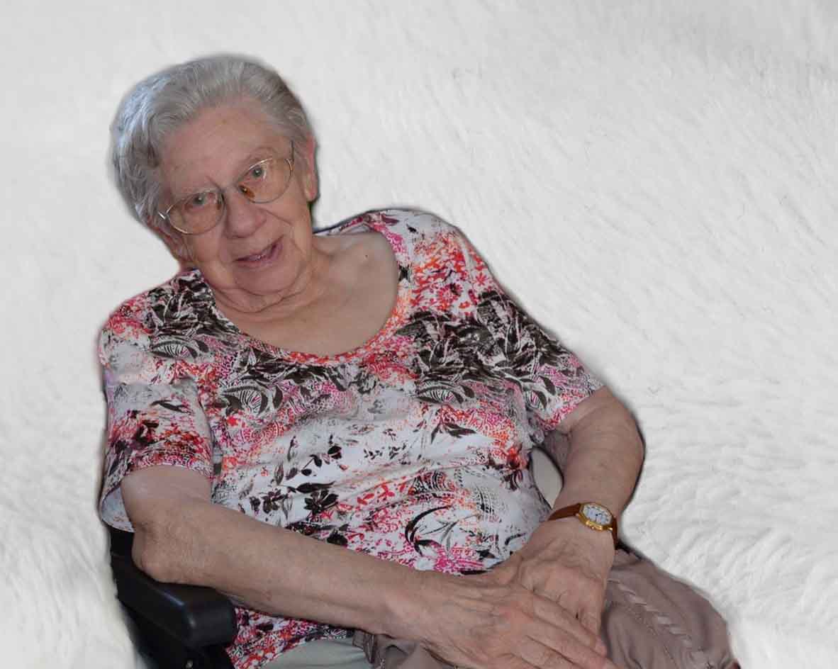 Portrait de MARCELLE MANIET