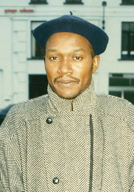 Portrait de OLELO MANDANDU