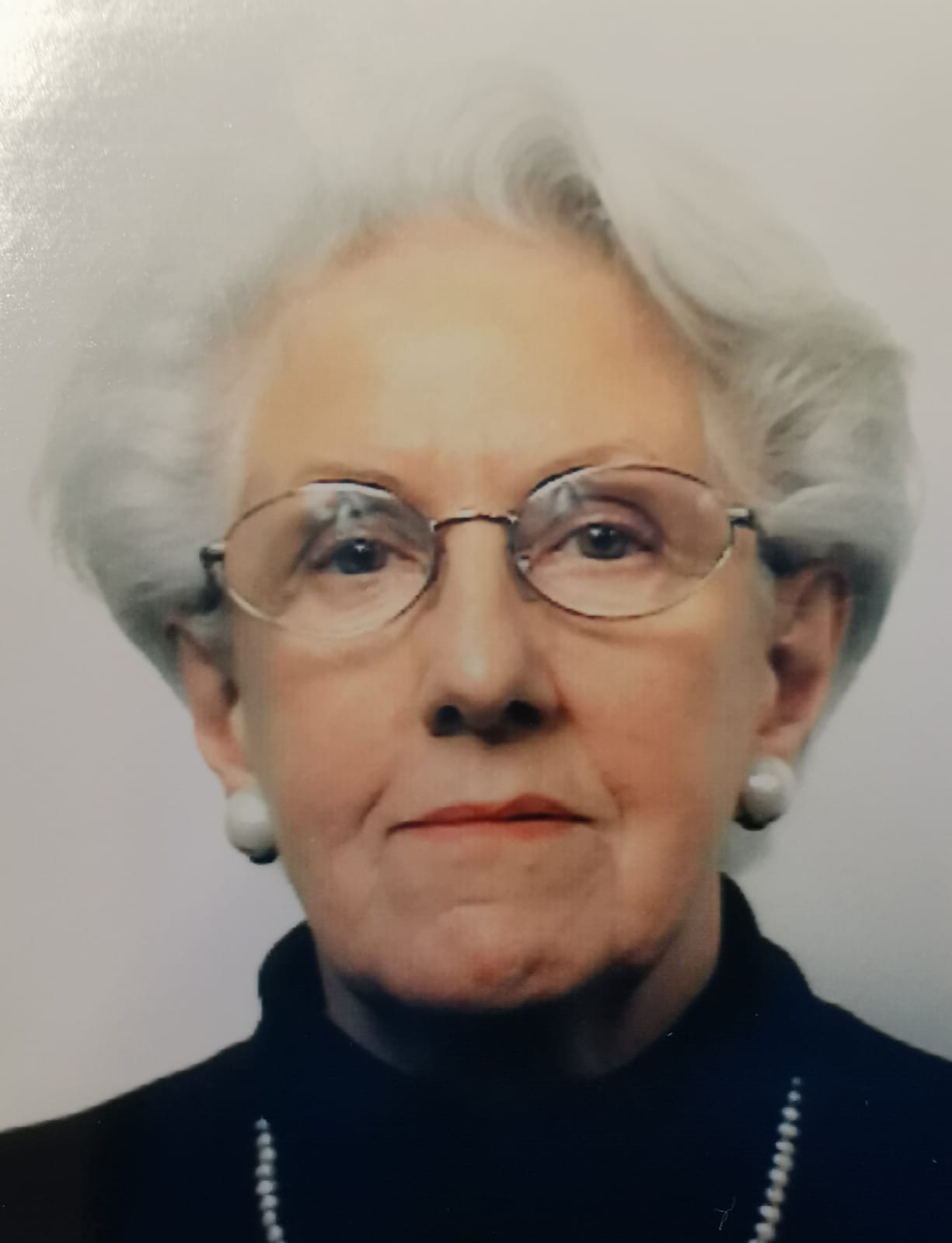 Portrait de MONIQUE EUGÉNIE PIERRET