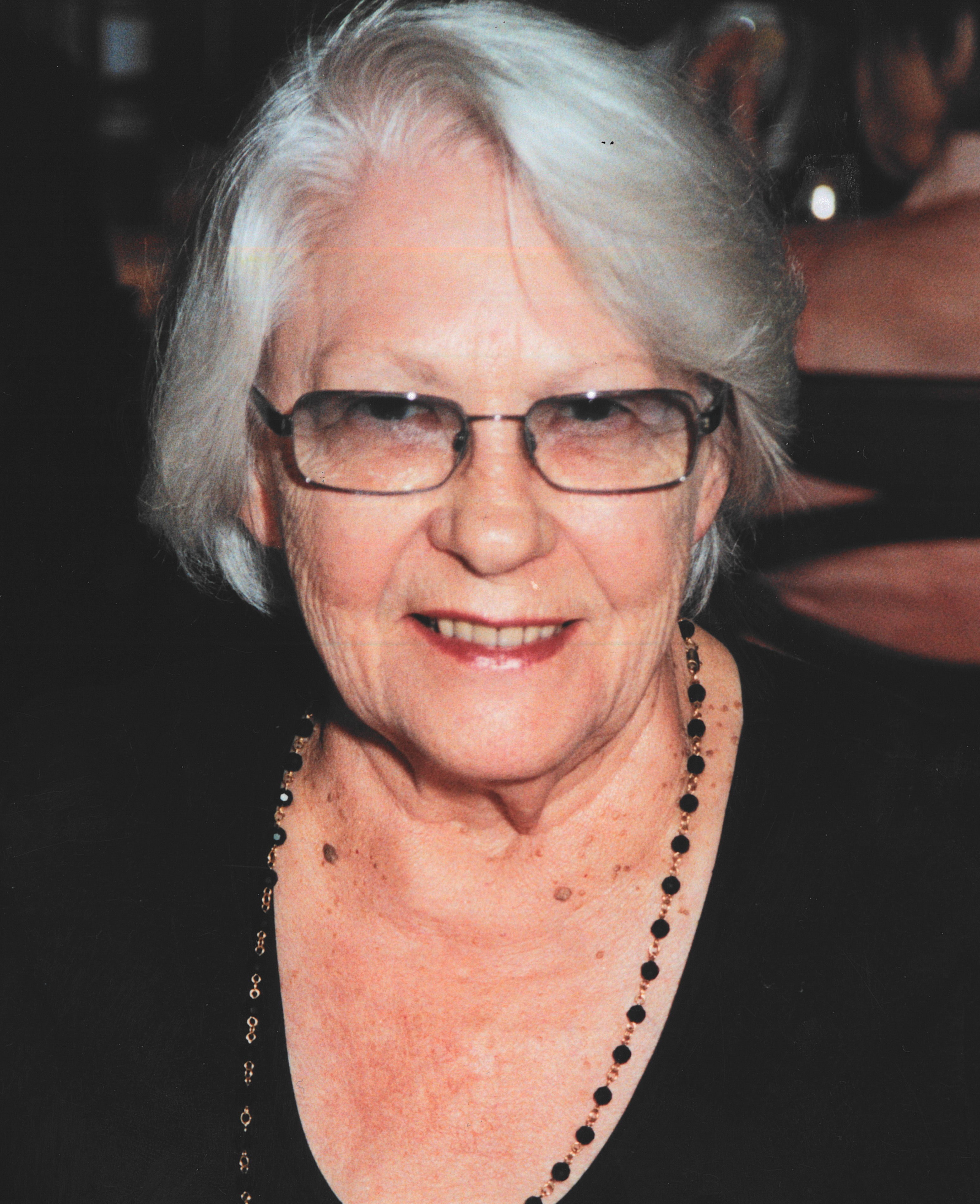 Portrait de MONIQUE ESTHER MOLLE