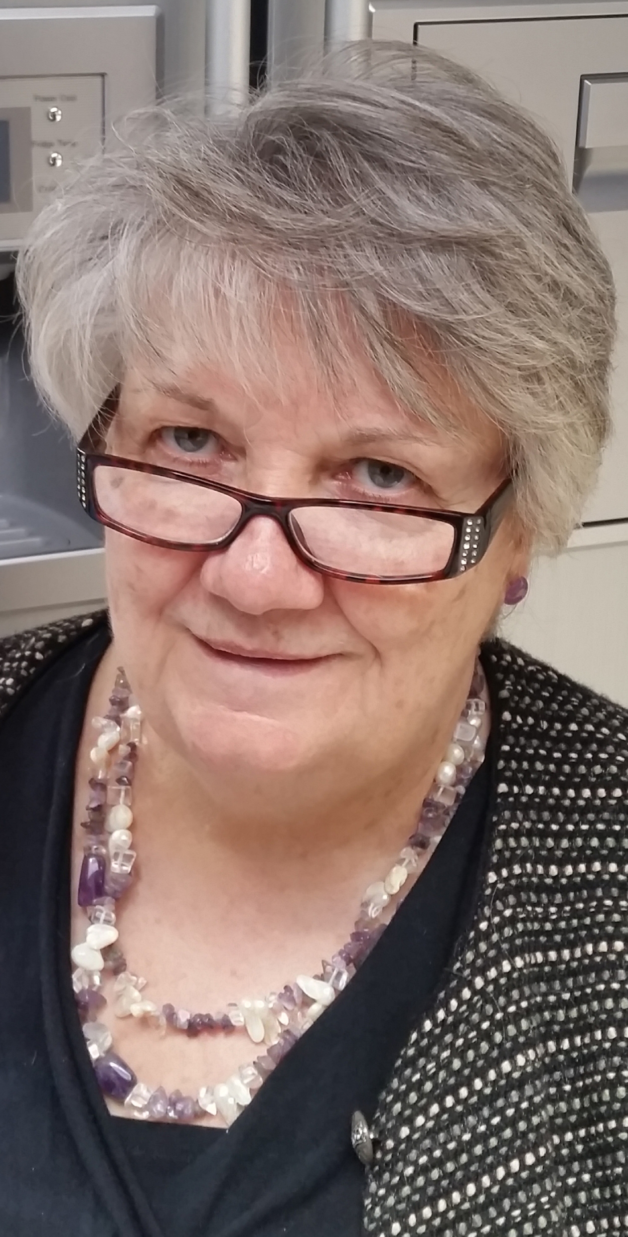 Portrait de MONIQUE SALZE