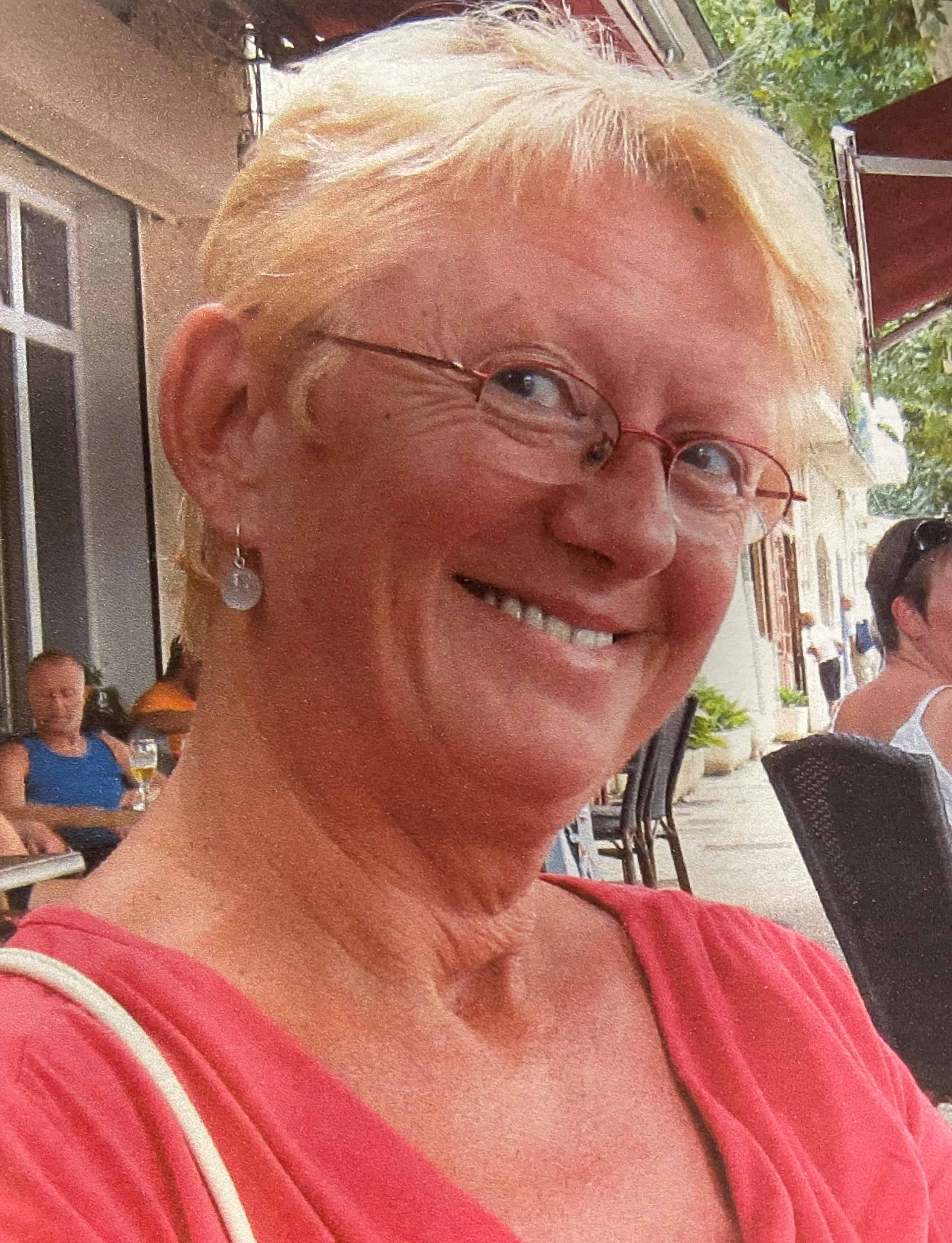 Portrait de ANNY ROUSSELLE