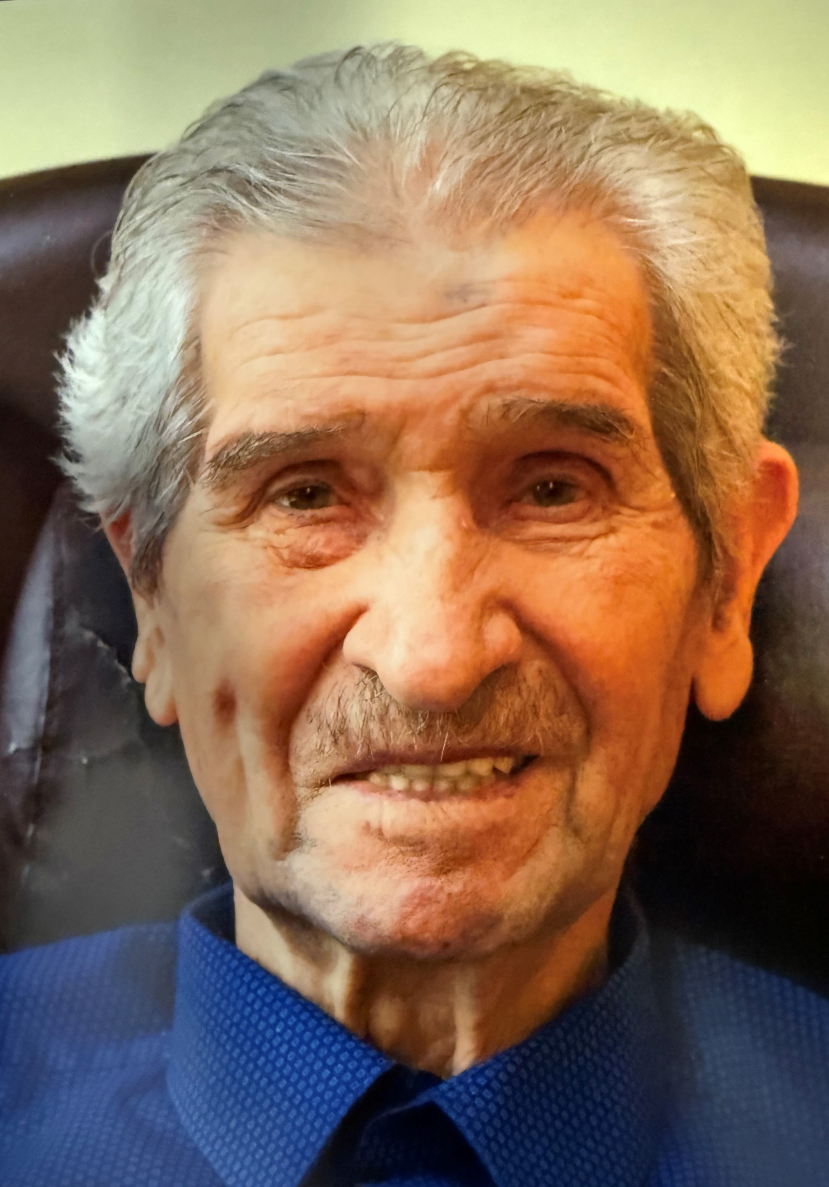 Portrait de GEORGES KOUYOUMITZAKIS