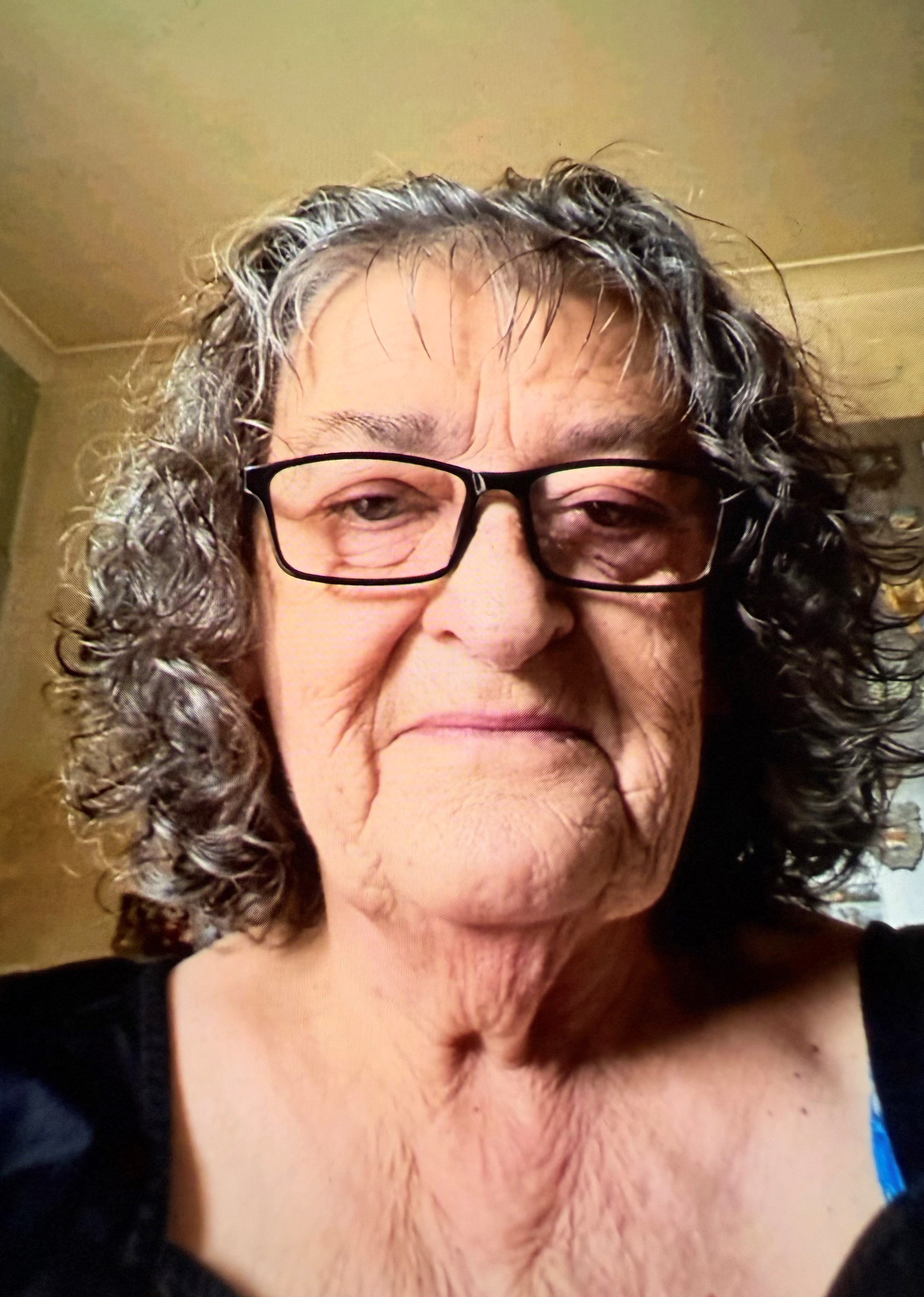 Portrait de FRANÇOISE MATHUES